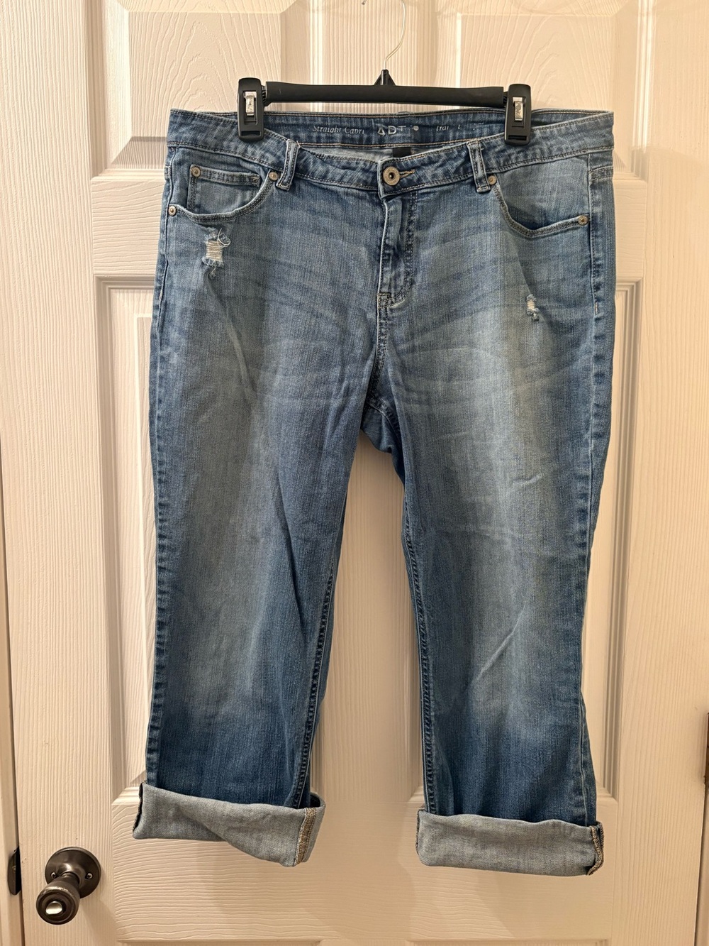 Apt. 9 Straight Capri Jeans Womens 16? Distressed Stretch Medium Wash Cropped